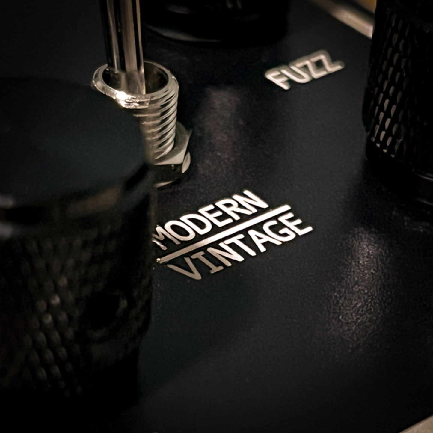 MODERN/VINTAGE INPUT TOGGLE